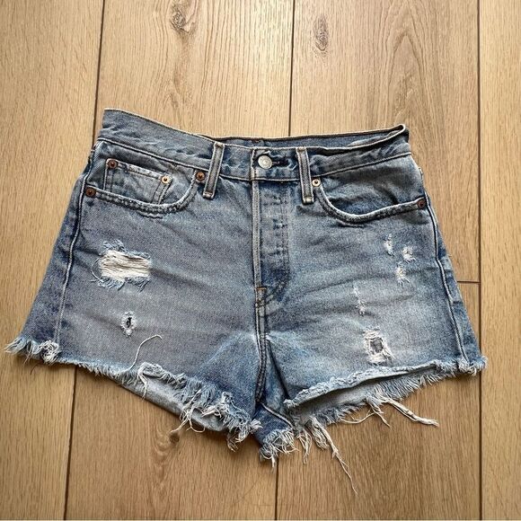 Levi’s Cut Off Jean Shorts Distressed Denim Daisy Dukes Size 27 - Picture 4 of 10